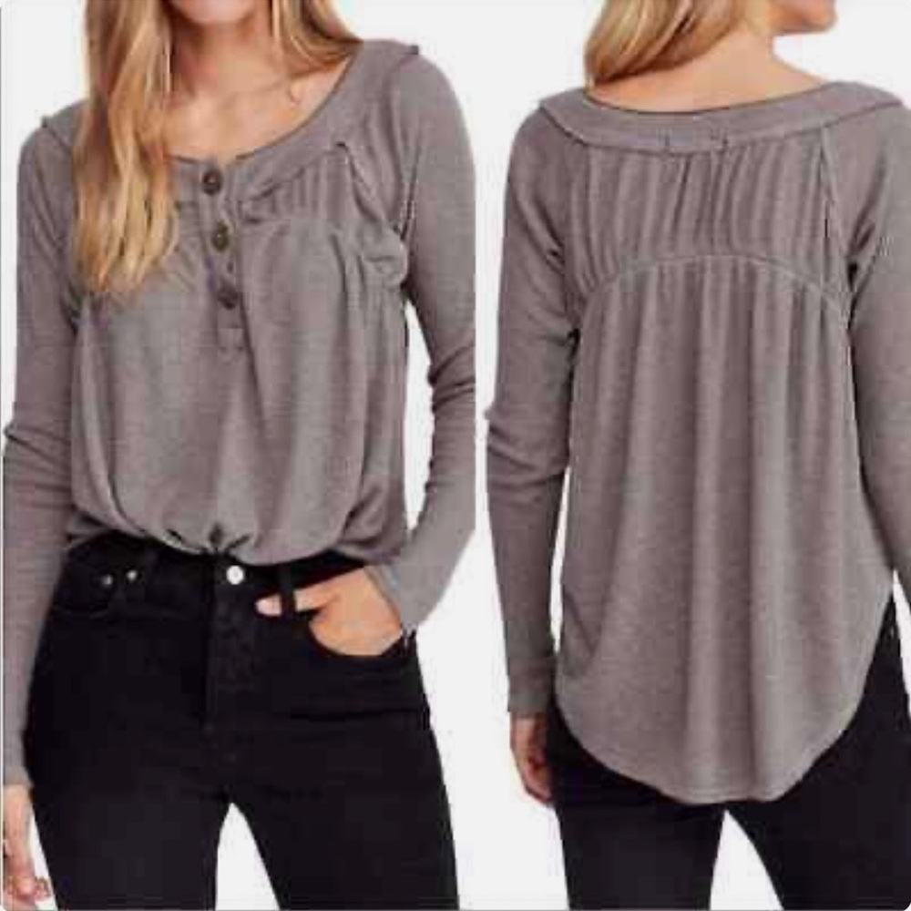We The Free Gray Waffle Ruched Blouse with Buttoned Details